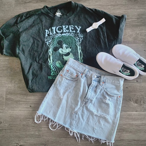 Disney Tops - Walt Disney - Mickey Mouse Tee